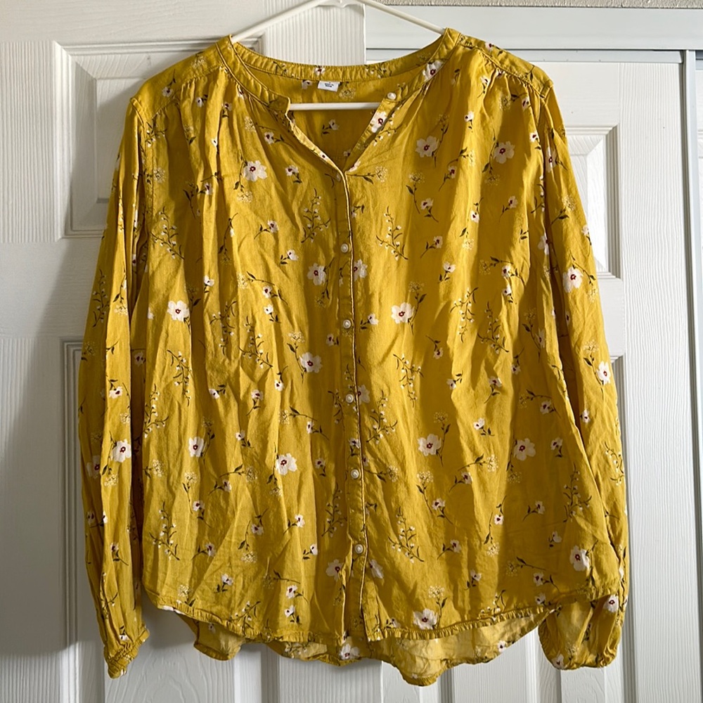 Old Navy Women’s Long Sleeve Split-Neck Top